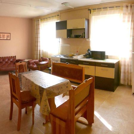 Orchidea Apartman Tata Dış mekan fotoğraf